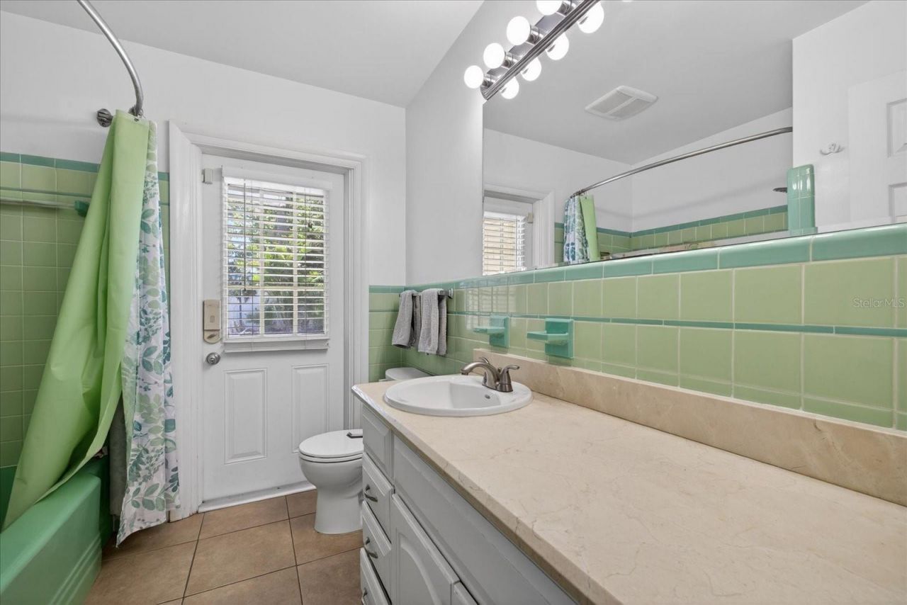 3067 Kapok Kove Drive, Clearwater, FL 33759 Photo