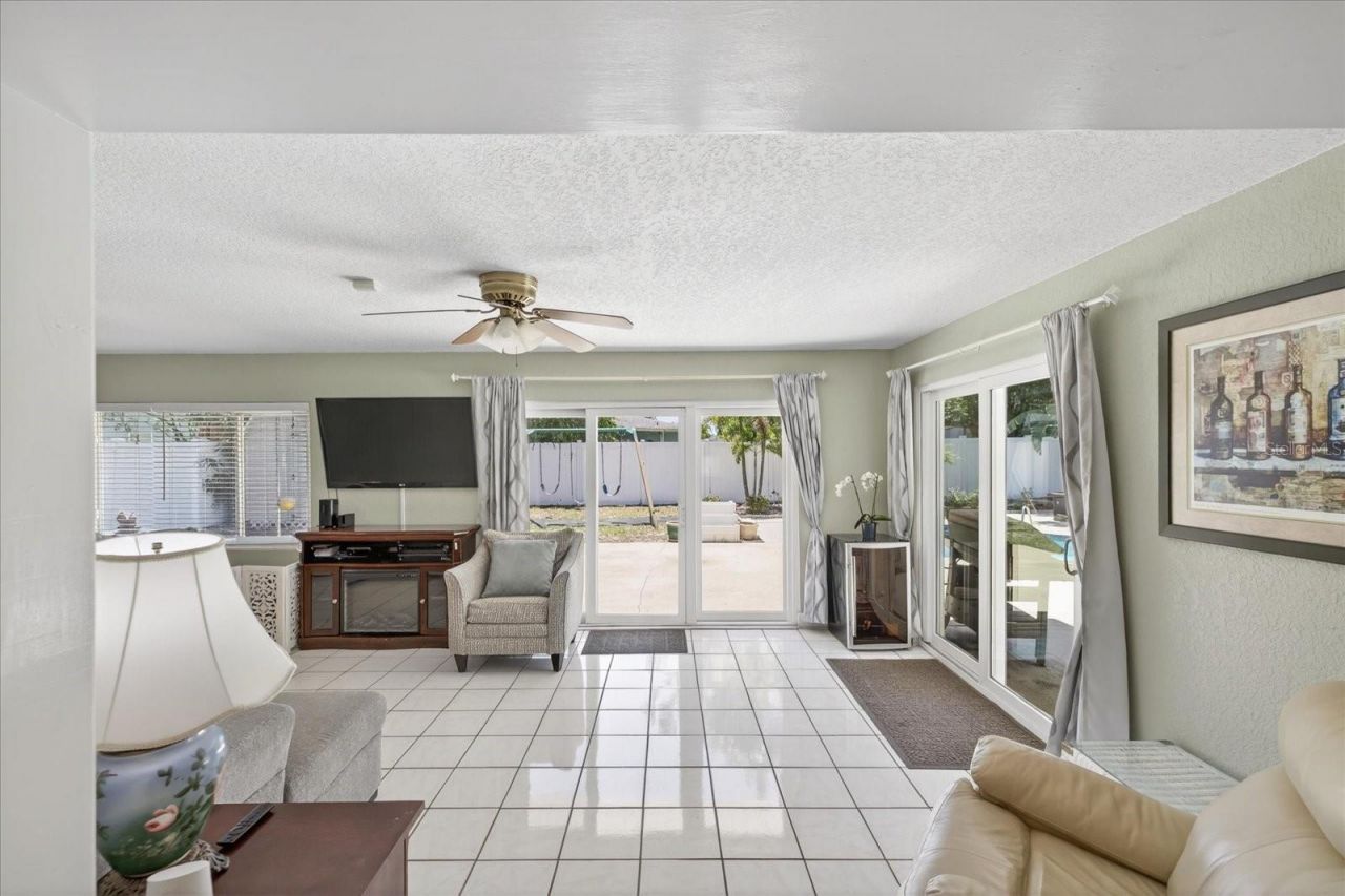 3067 Kapok Kove Drive, Clearwater, FL 33759 Photo