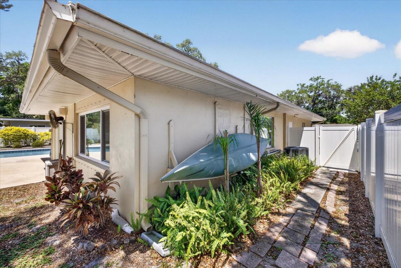 3067 Kapok Kove Drive, Clearwater, FL 33759 Photo