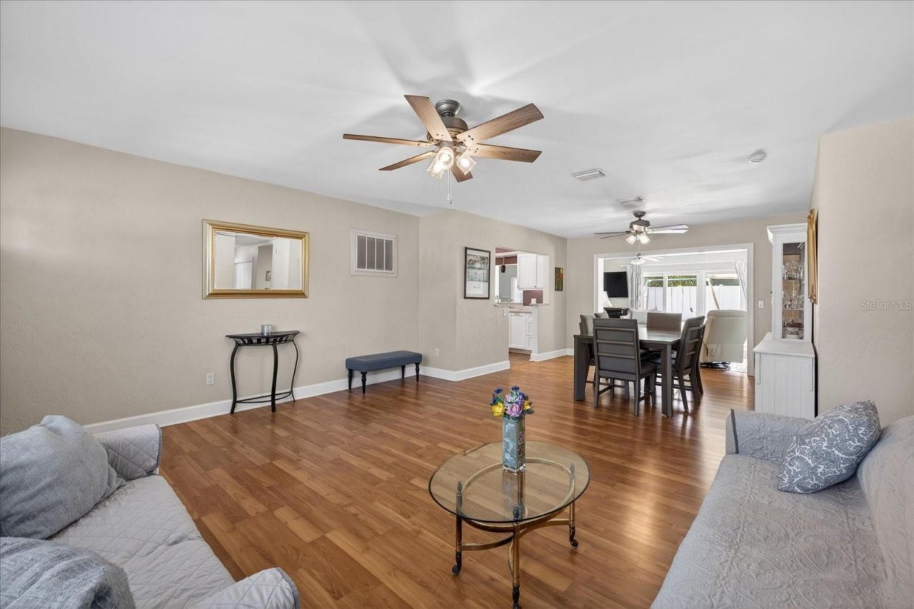 3067 Kapok Kove Drive, Clearwater, FL 33759 Photo