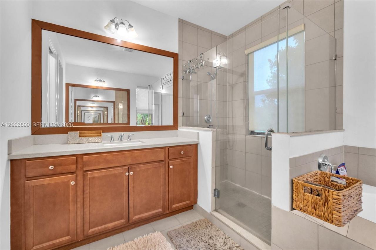 3575 W 97th St, Hialeah, FL 33018 Photo