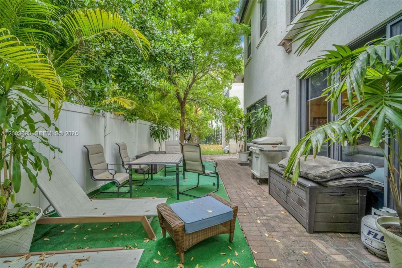 3575 W 97th St, Hialeah, FL 33018 Photo