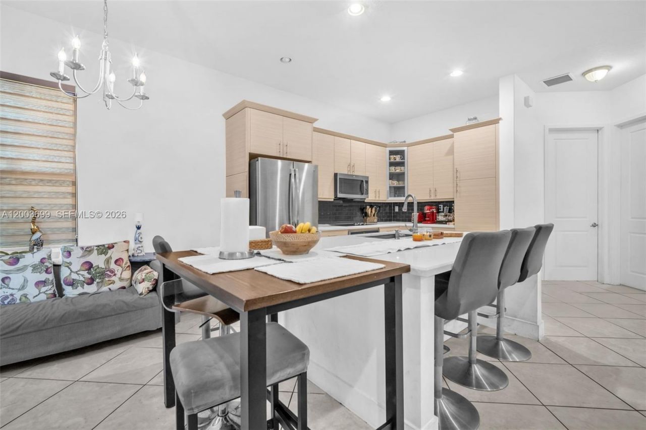 3575 W 97th St, Hialeah, FL 33018 Photo