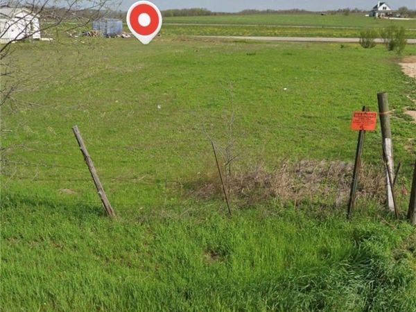 13675 Shaw Road , Rogers, TX 76569