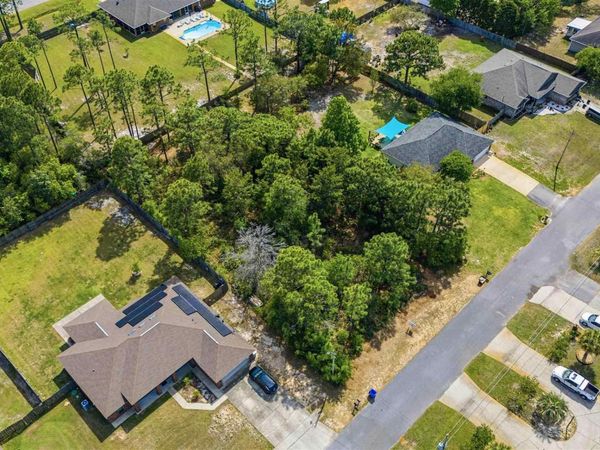 8157 Verdura St, Navarre, FL 32566