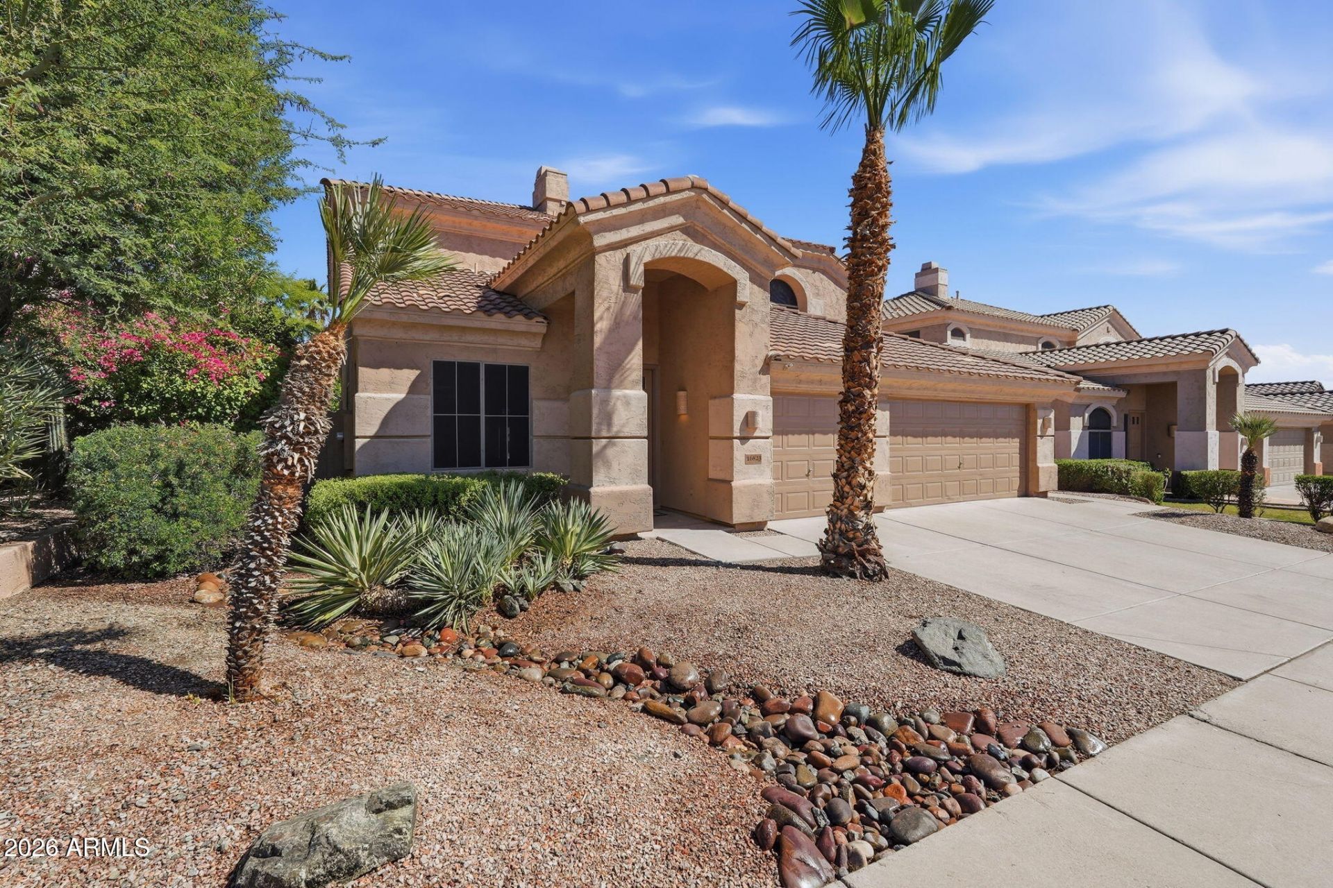 16823 S 15th Avenue, Phoenix, AZ 85045 Main Photo