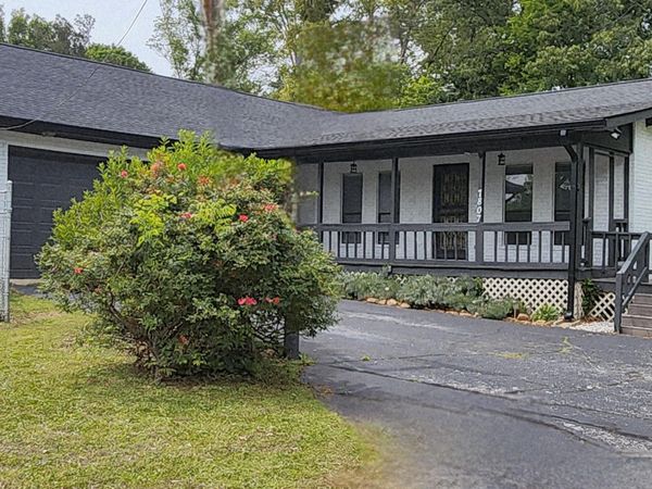 7807 Hixson Pike, Hixson, TN 37343