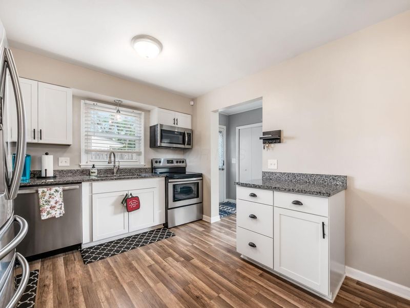 4775 Annhurst Road, Columbus, OH 43228 Photo 11