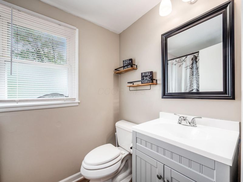 4775 Annhurst Road, Columbus, OH 43228 Photo 33