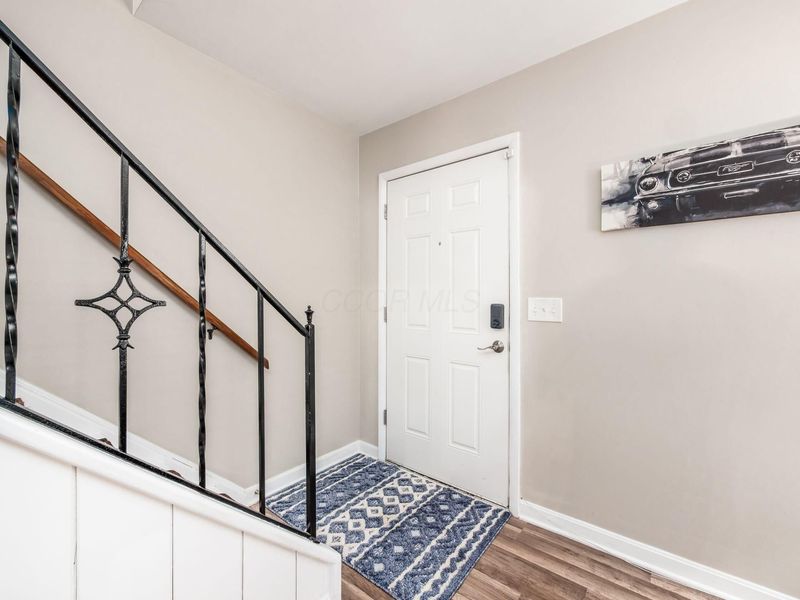 4775 Annhurst Road, Columbus, OH 43228 Photo 5