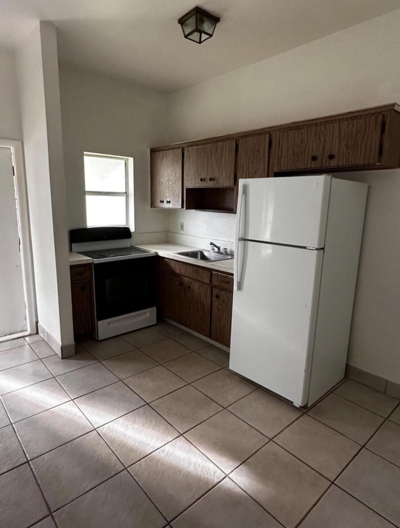 911 NE 5th Avenue, Unit 1, Homestead, FL 33030 Photo