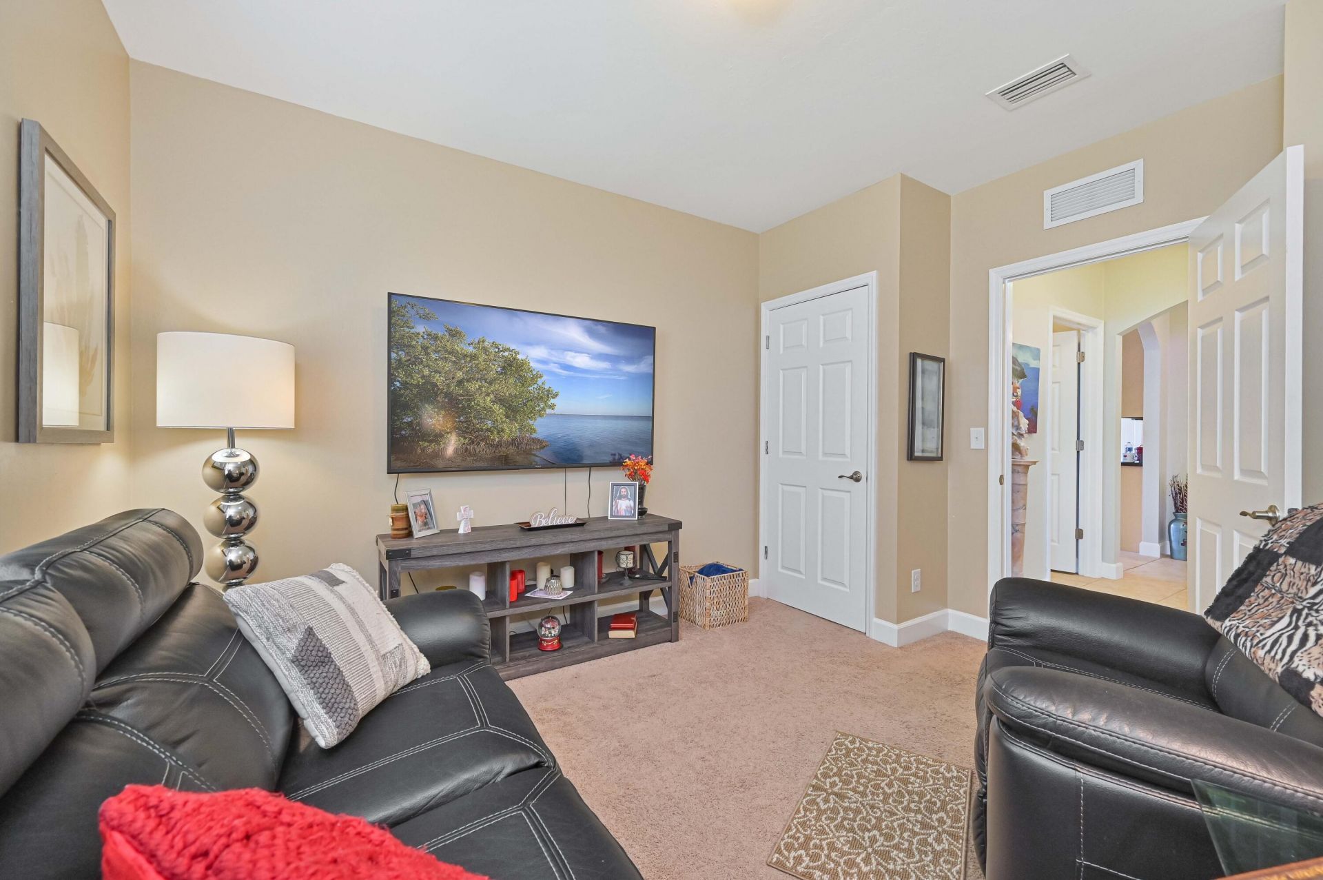 2877 Apple Blossom Drive, Alva, FL 33920 Photo