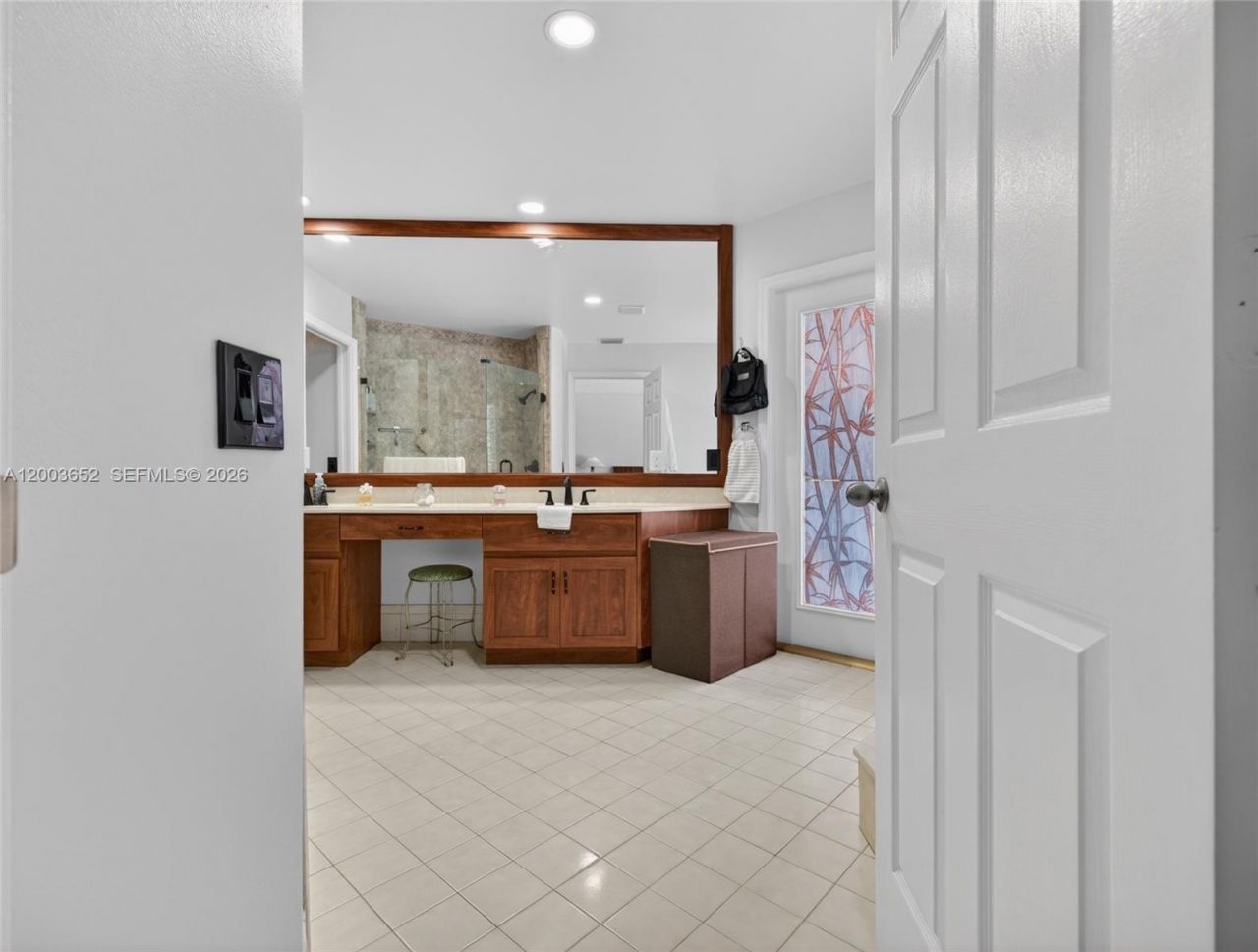 1025 Creekford Dr , Weston, FL 33326 Photo