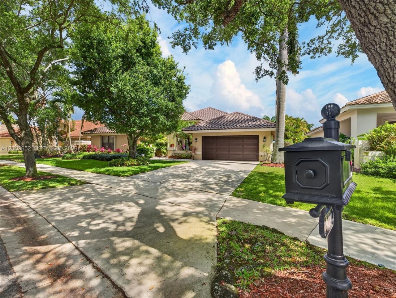 1025 Creekford Dr , Weston, FL 33326 Photo