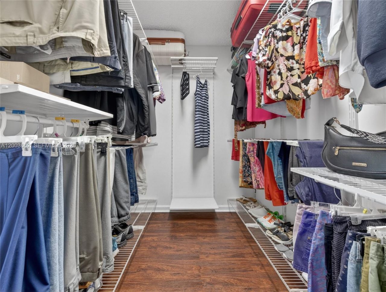 1025 Creekford Dr , Weston, FL 33326 Photo