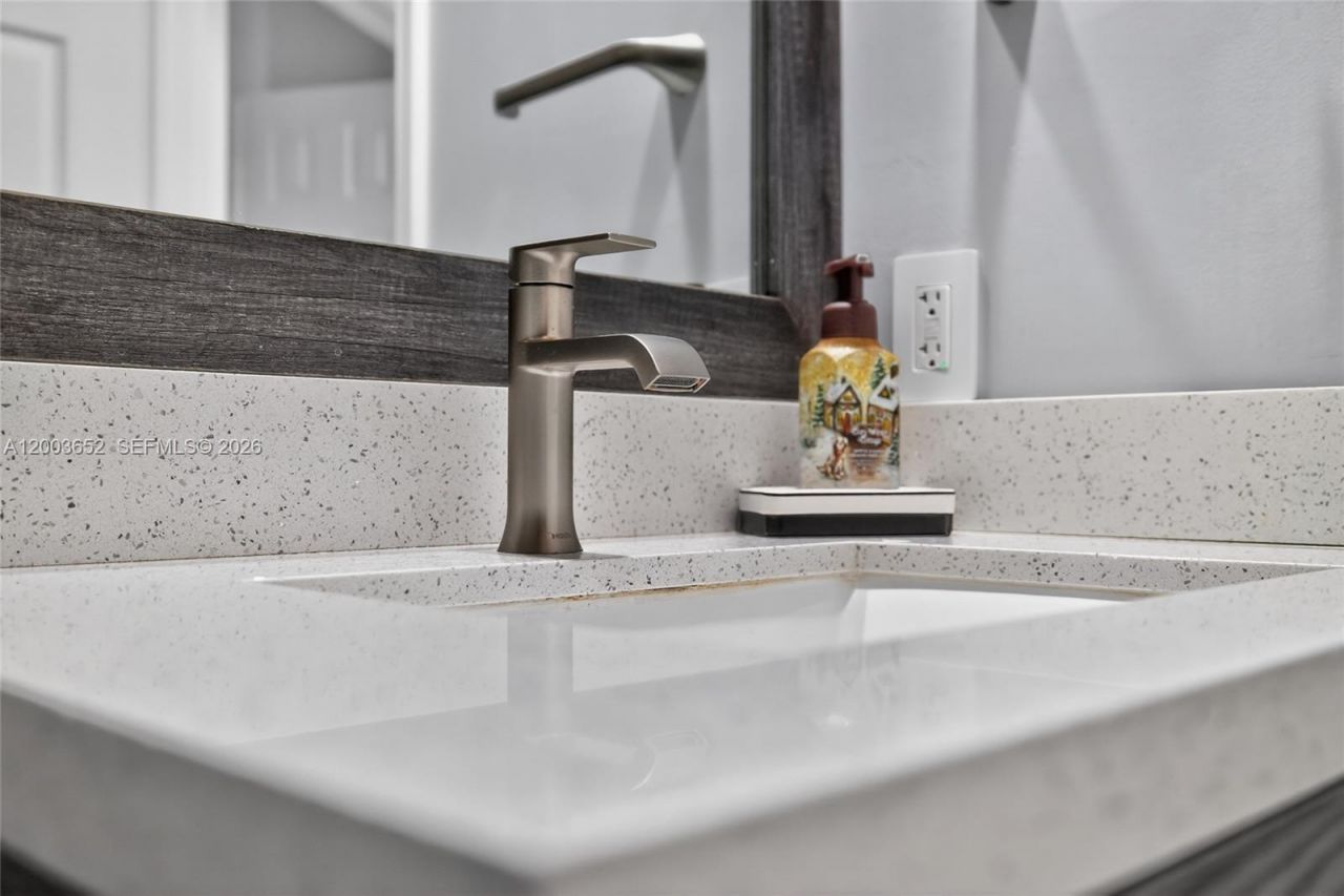 1025 Creekford Dr , Weston, FL 33326 Photo