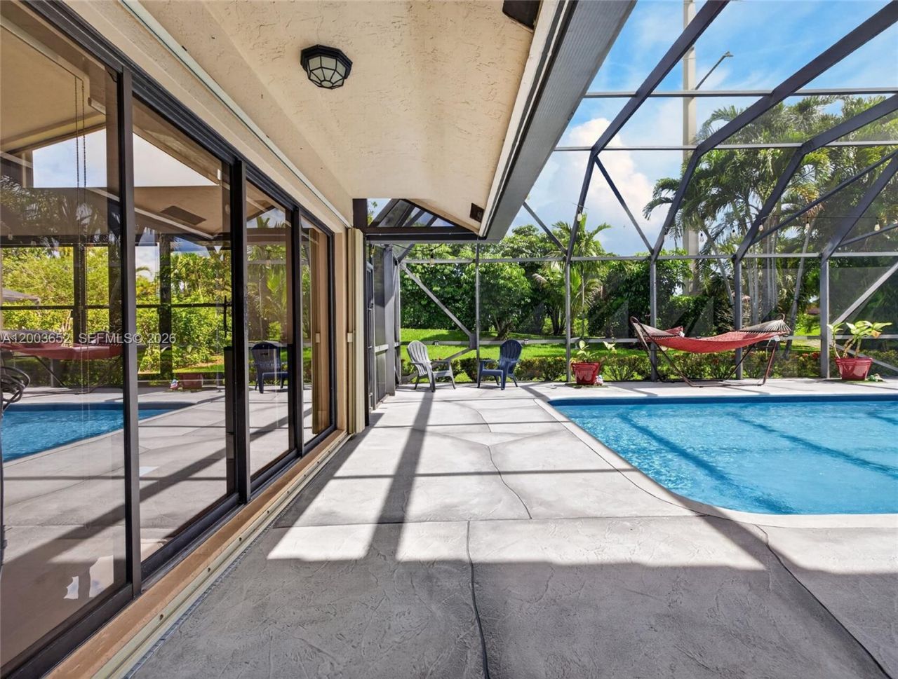 1025 Creekford Dr , Weston, FL 33326 Photo