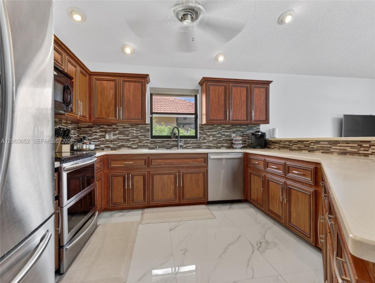 1025 Creekford Dr , Weston, FL 33326 Photo