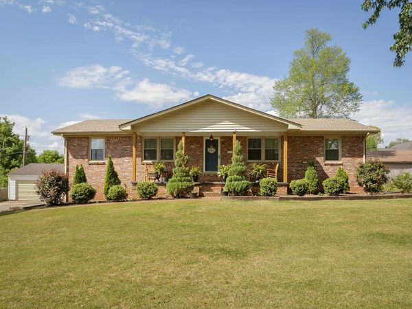 2016 Saxton Dr, Florence, AL 35630