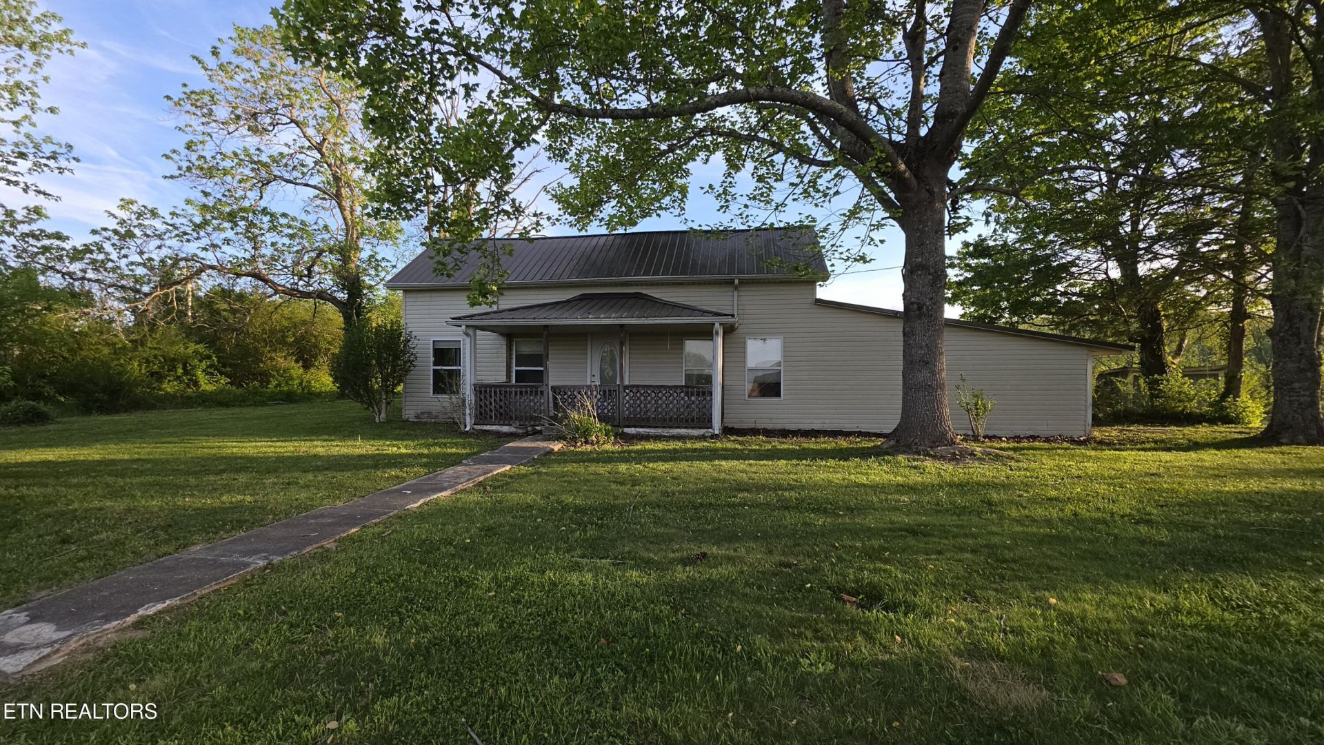 671 Williams Creek Rd, Oneida, TN 37841 Main Photo