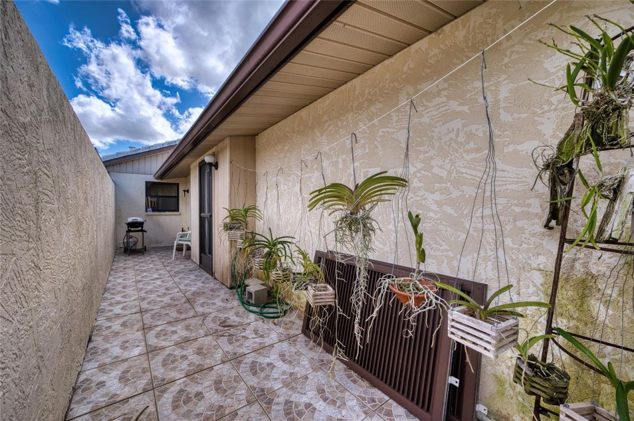 76 Sandstone Circle , Venice, FL 34293 Photo