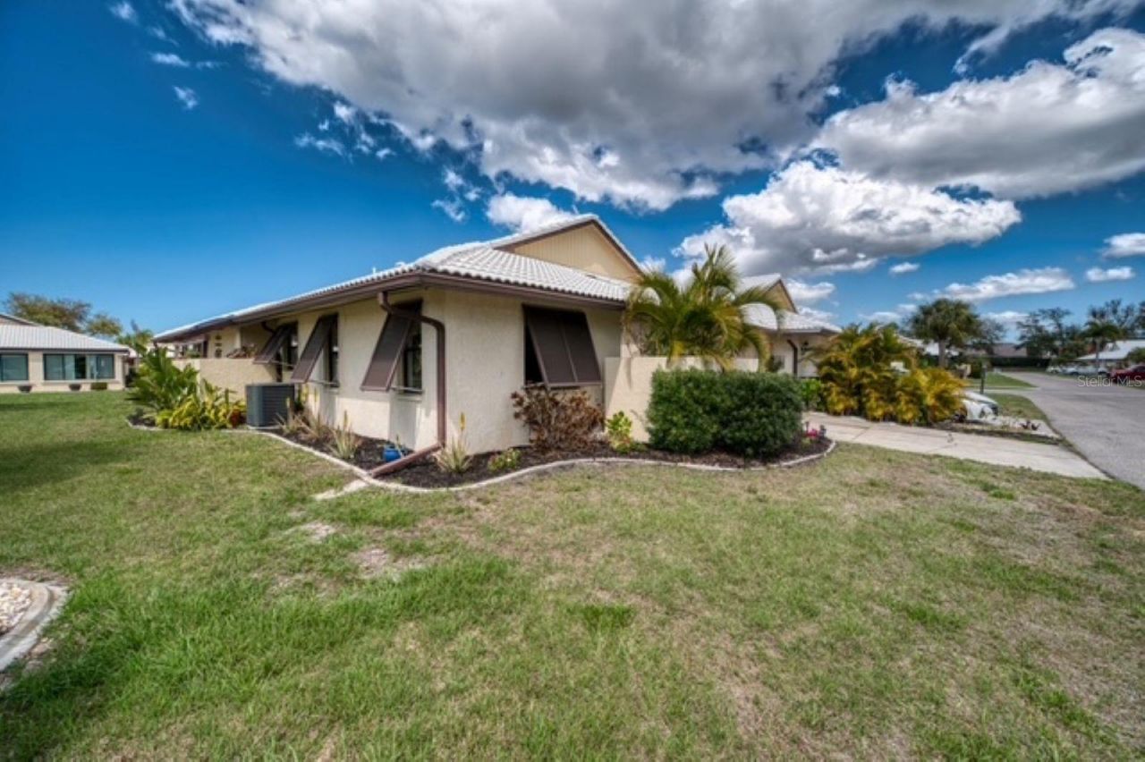 76 Sandstone Circle , Venice, FL 34293 Photo