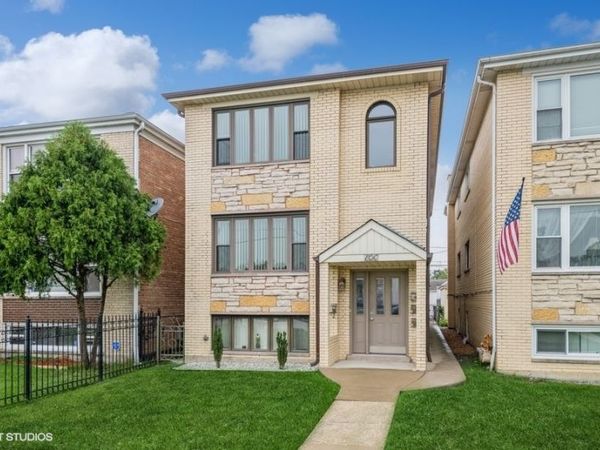 8010 W Addison Street , Unit 1, Chicago, IL 60634