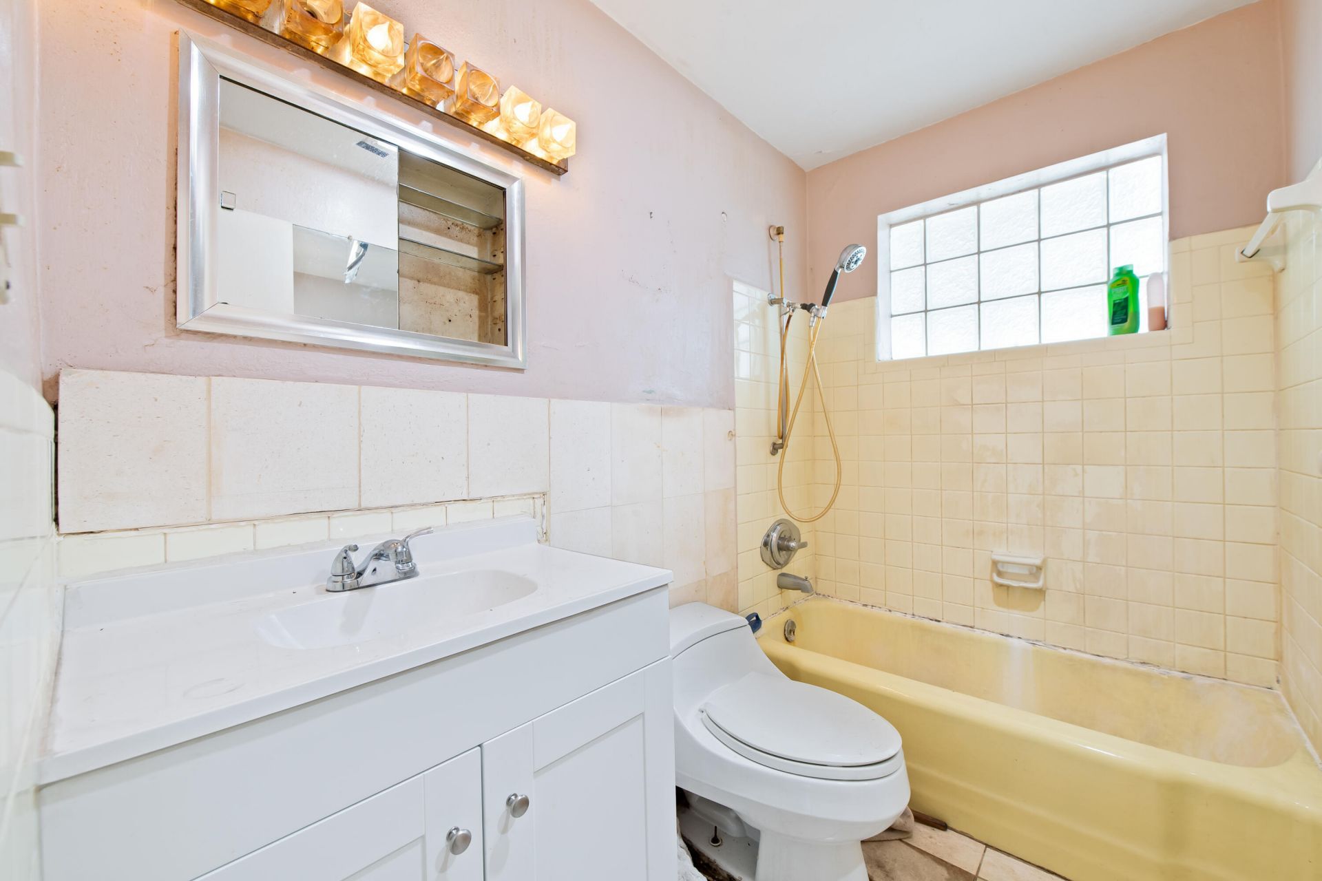 160 NE 60th Street, Oakland Park, FL 33334 Photo