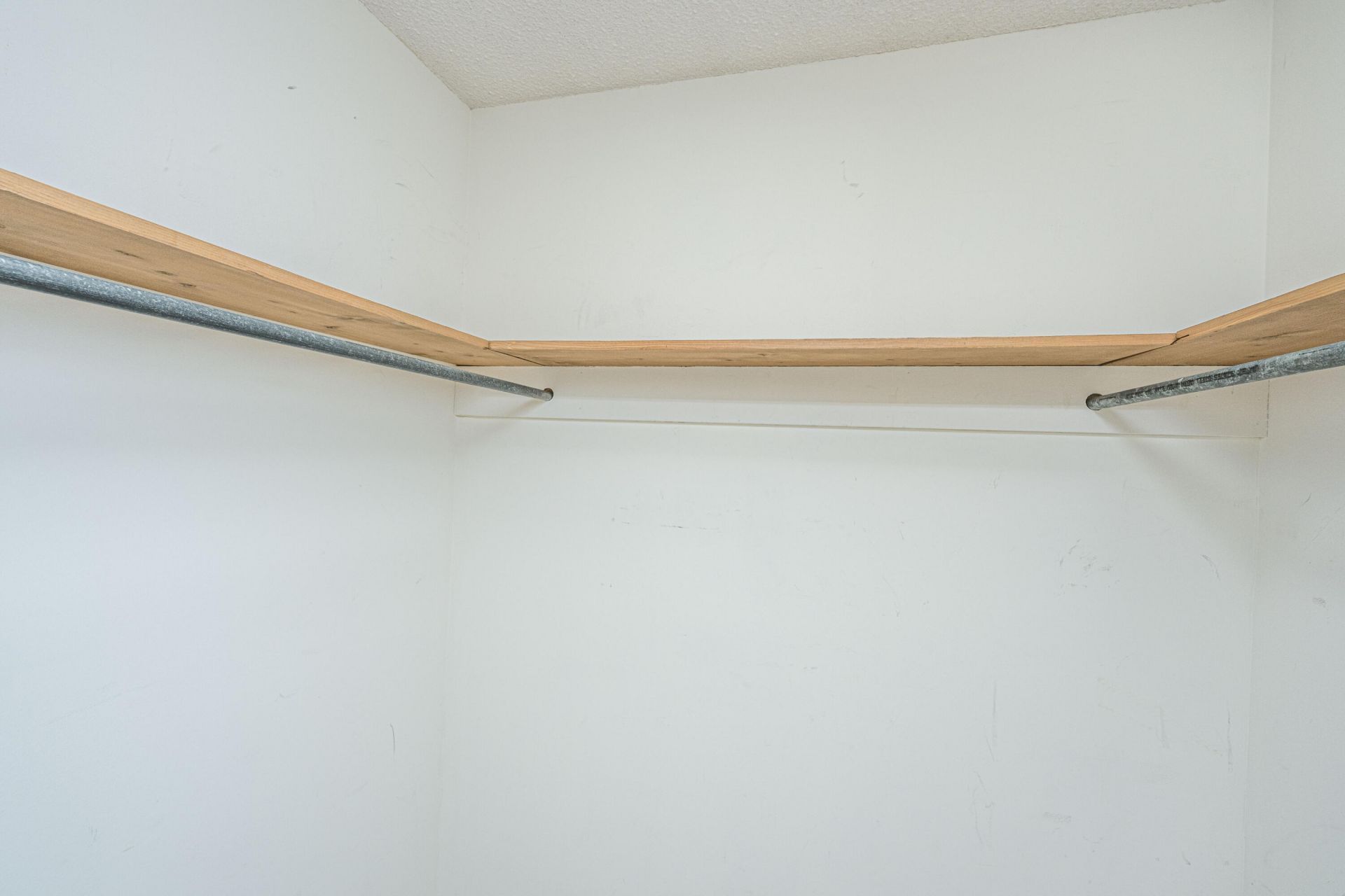 1725 Waterside Boulevard Photo 15