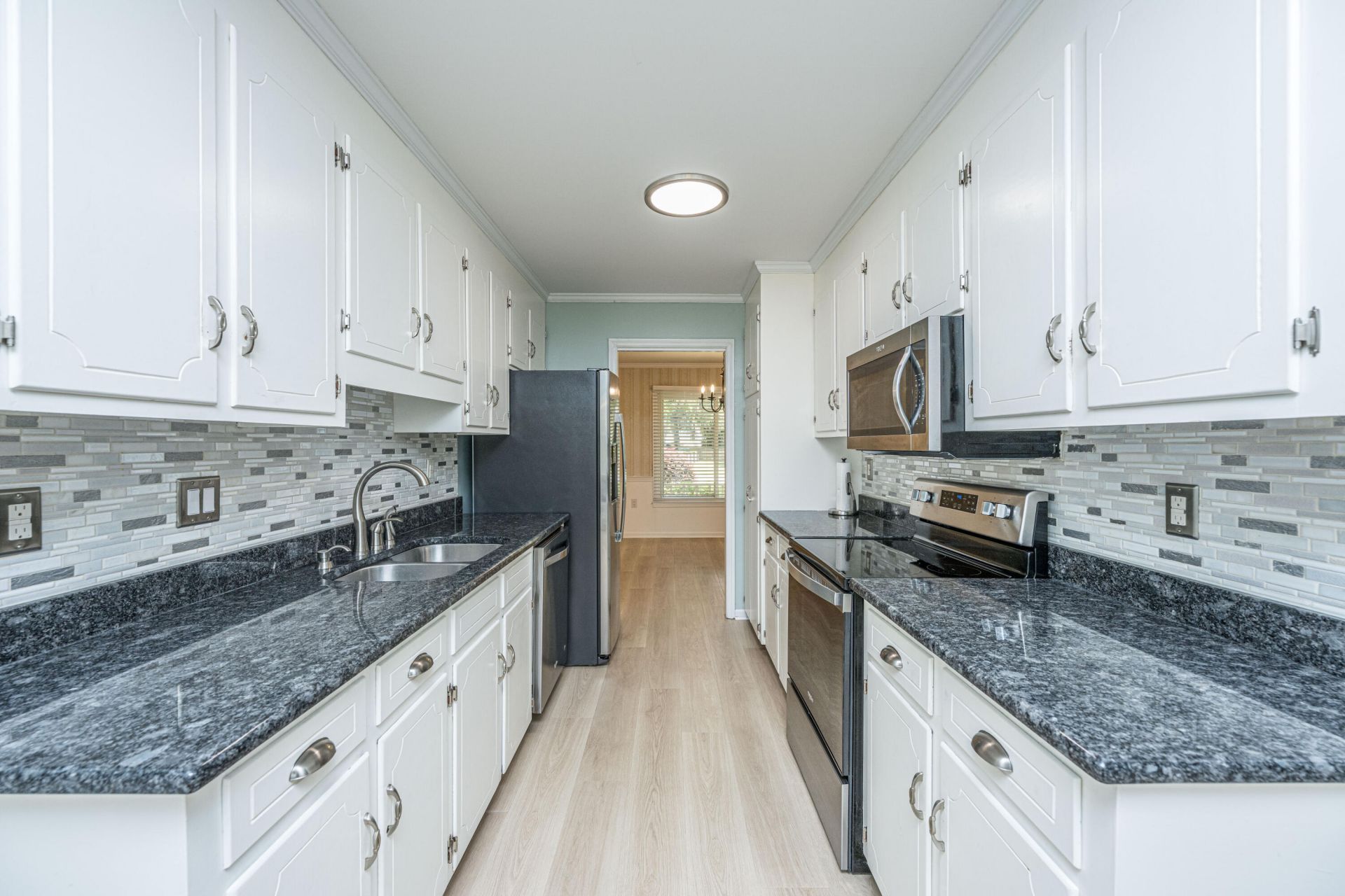 1725 Waterside Boulevard Photo 4