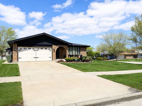 8500 170th Place , Tinley Park, IL 60487