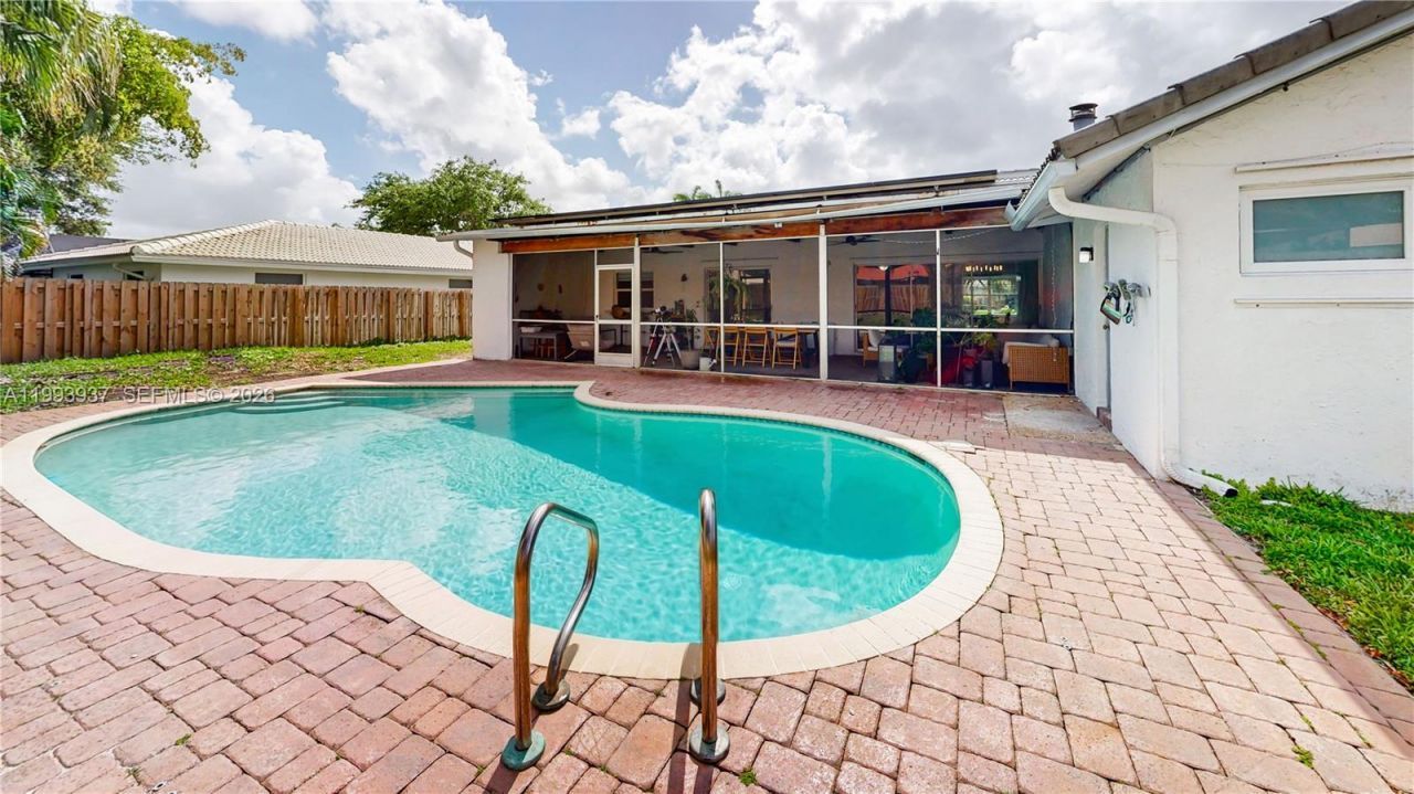 251 NW 92nd Ave , Coral Springs, FL 33071 Photo