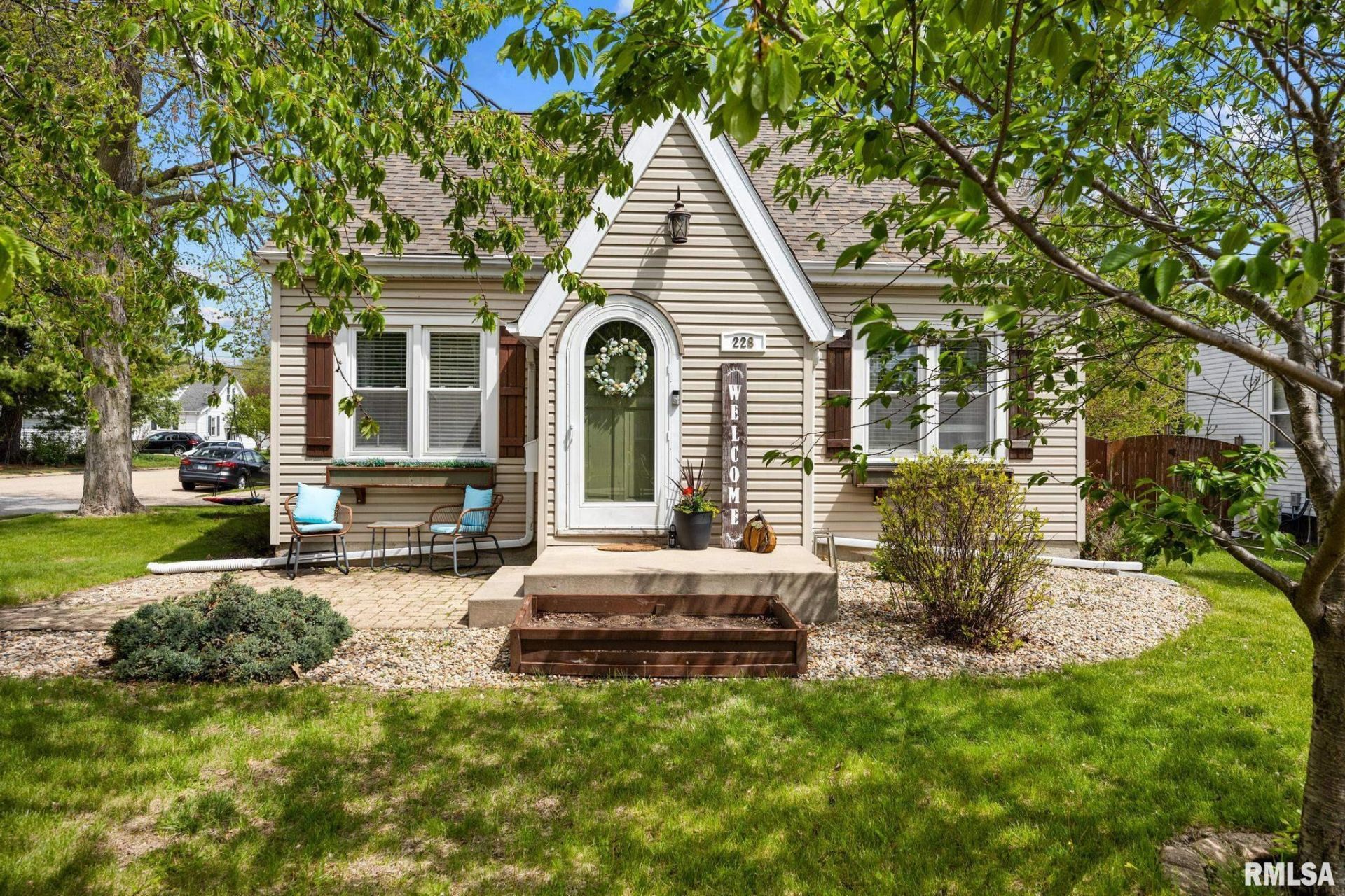 228 N Illinois Avenue, Morton, IL 61550 Main Photo