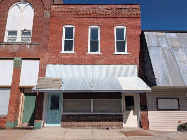 209 S Market Street, Holden, MO 64040