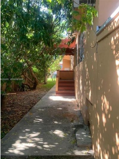 3410 SW 11th St , Miami, FL 33135 Photo