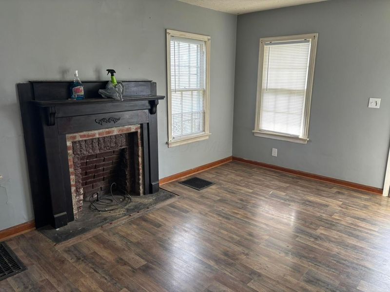 490 Helen Street, Columbus, OH 43223 Photo 2