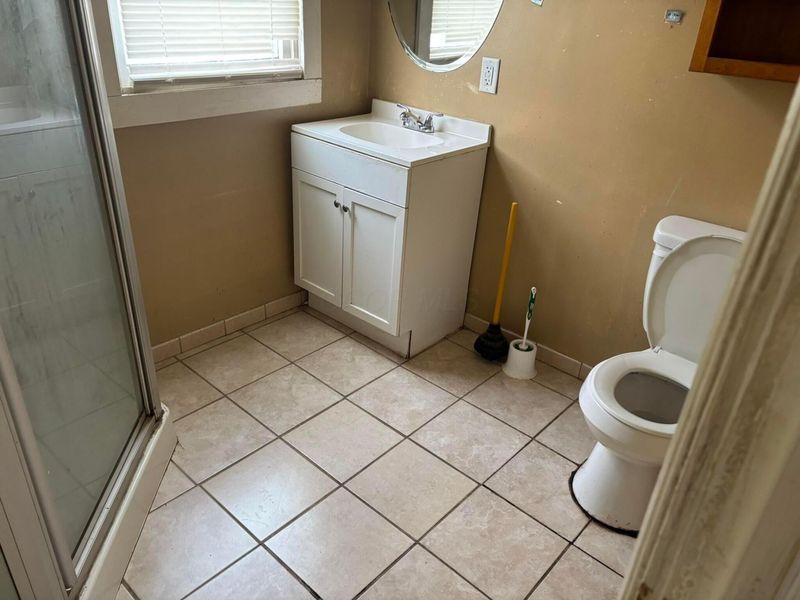 490 Helen Street, Columbus, OH 43223 Photo 6