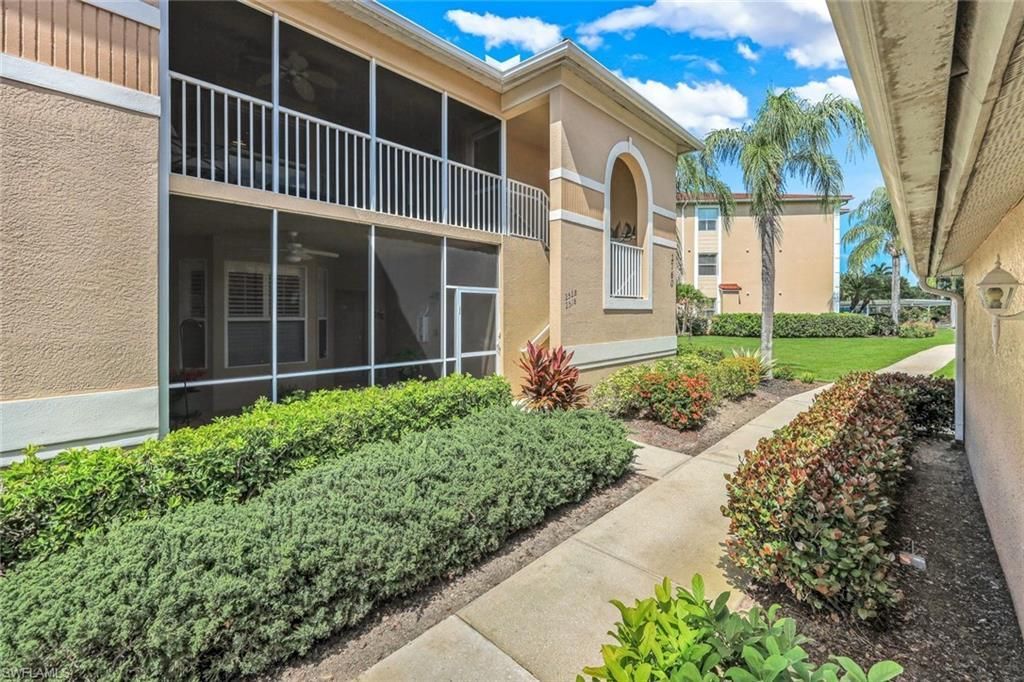 2760 Cypress Trace Cir , Unit 2528, Naples, FL 34119 Photo