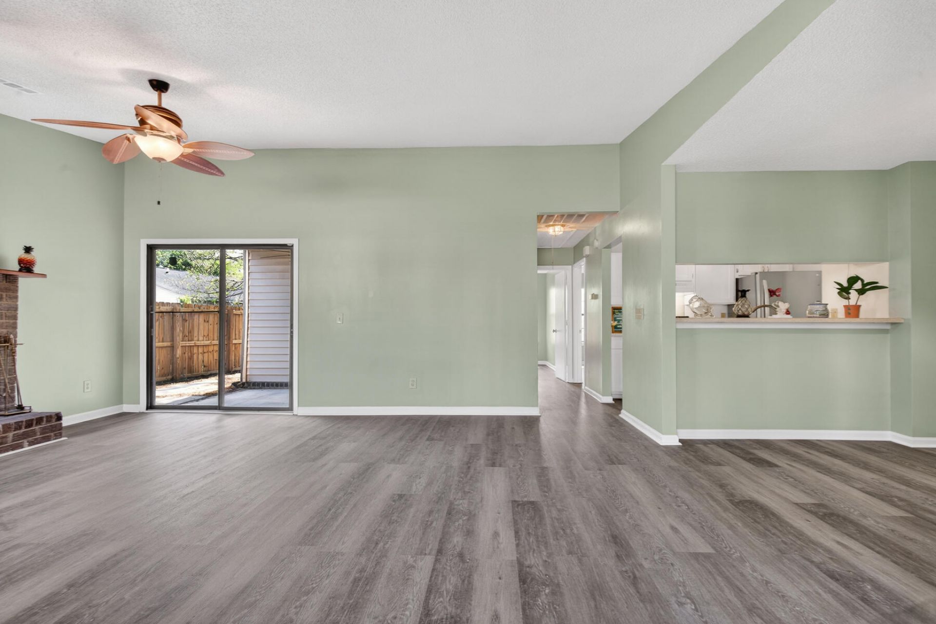 821 Winthrop Street Photo 10