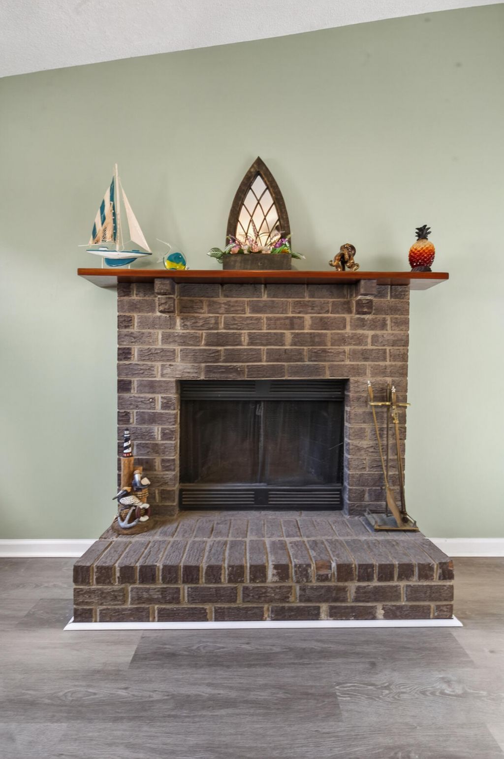 821 Winthrop Street Photo 16