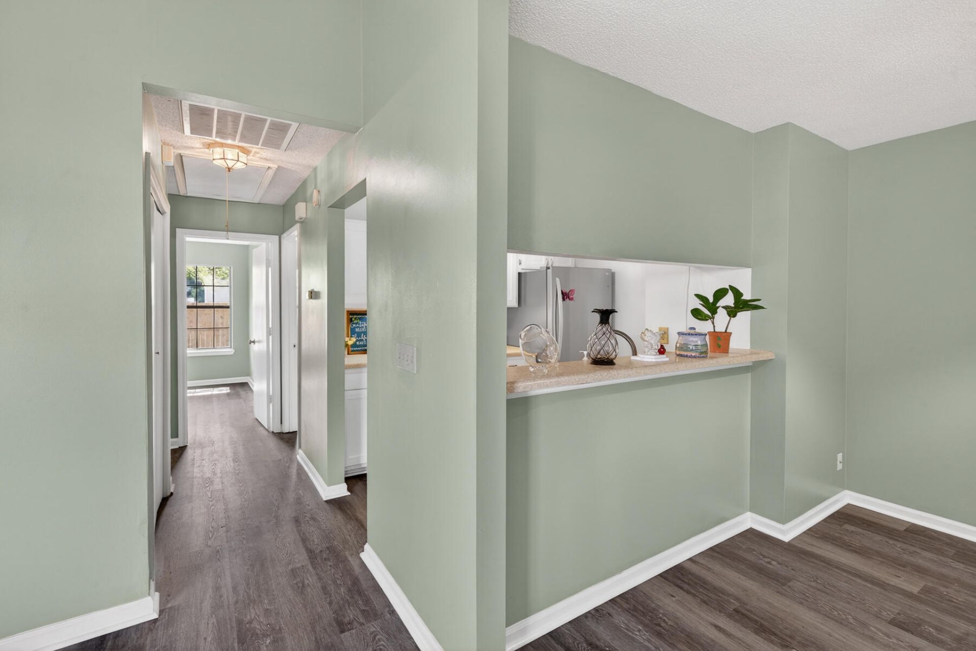 821 Winthrop Street Photo 20