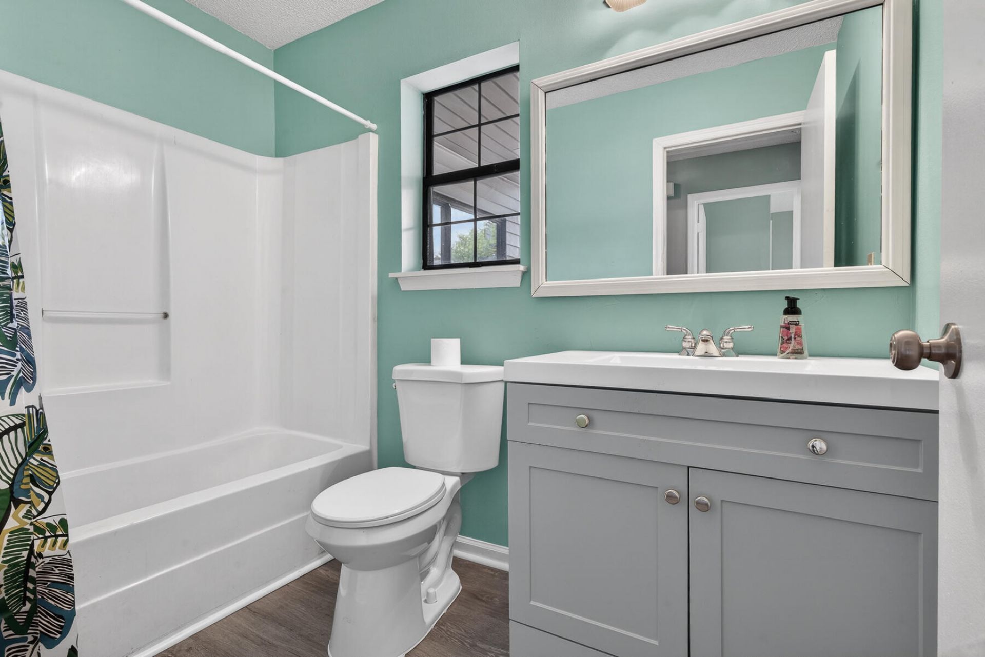 821 Winthrop Street Photo 30