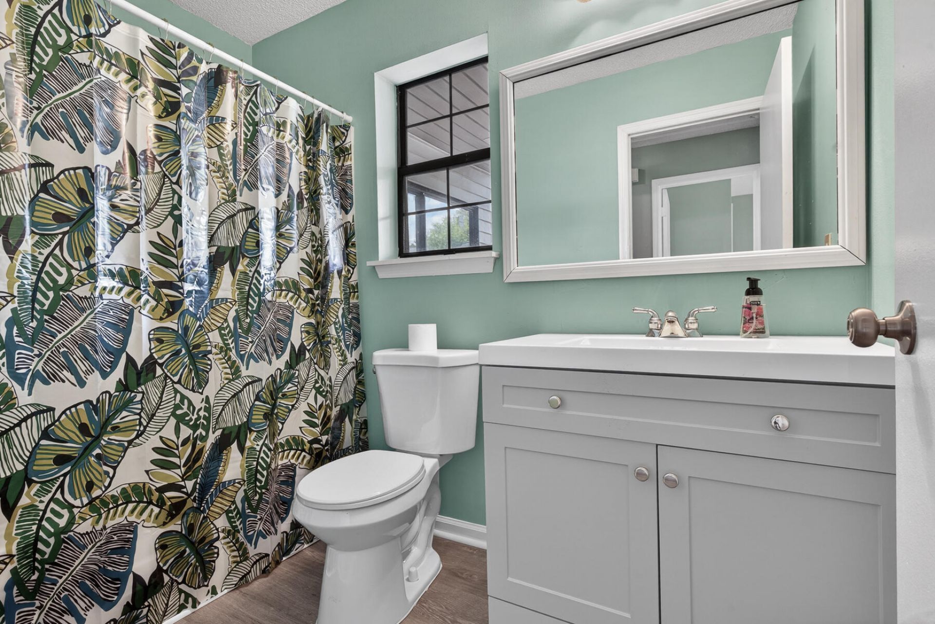 821 Winthrop Street Photo 31