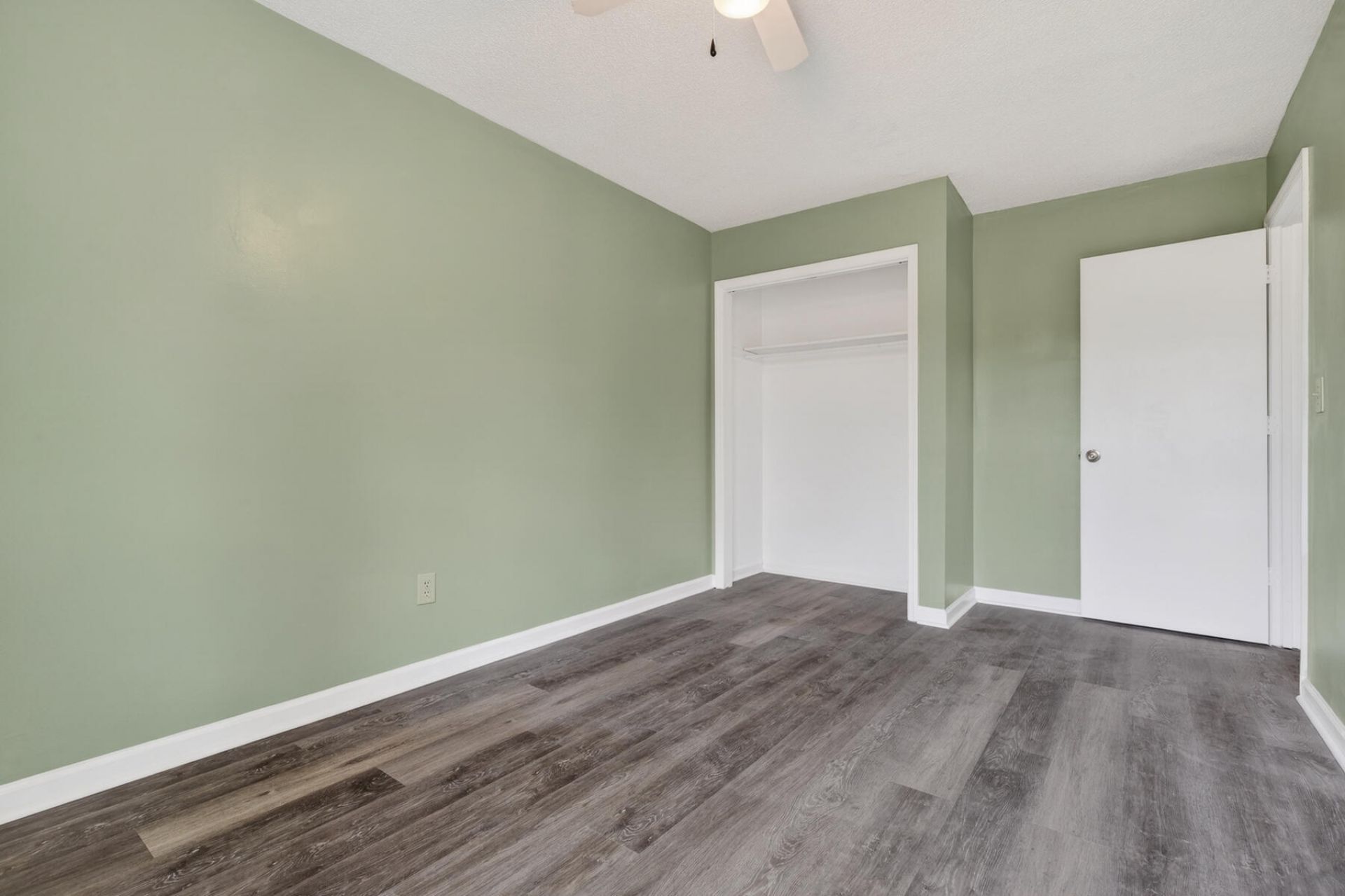 821 Winthrop Street Photo 33