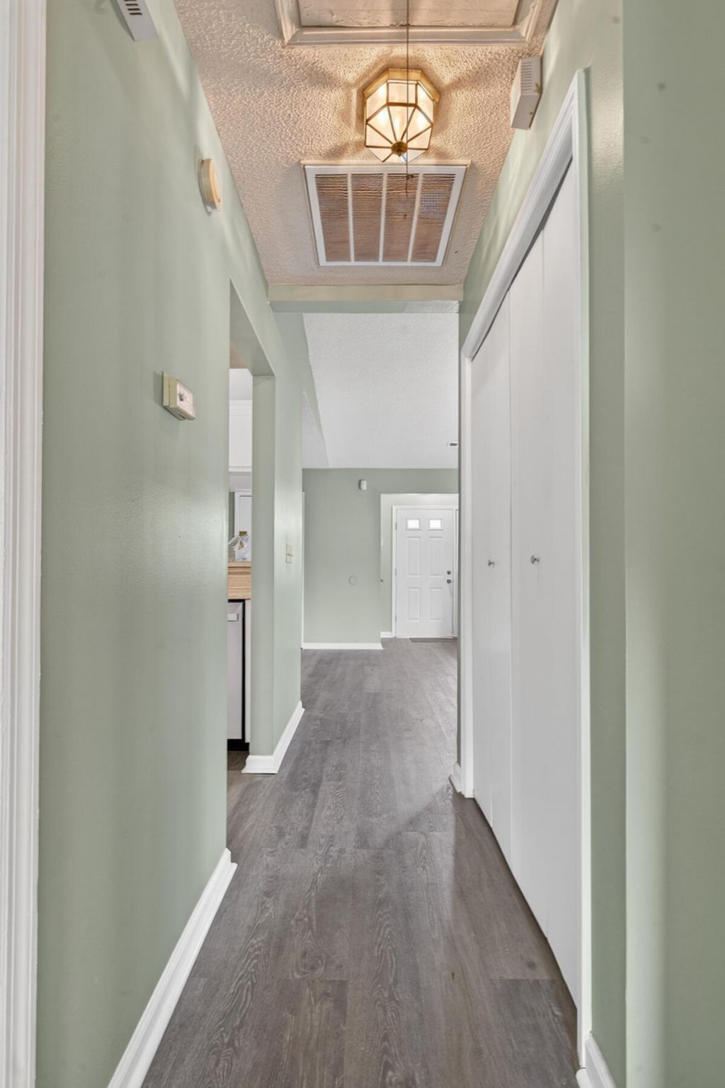 821 Winthrop Street Photo 41