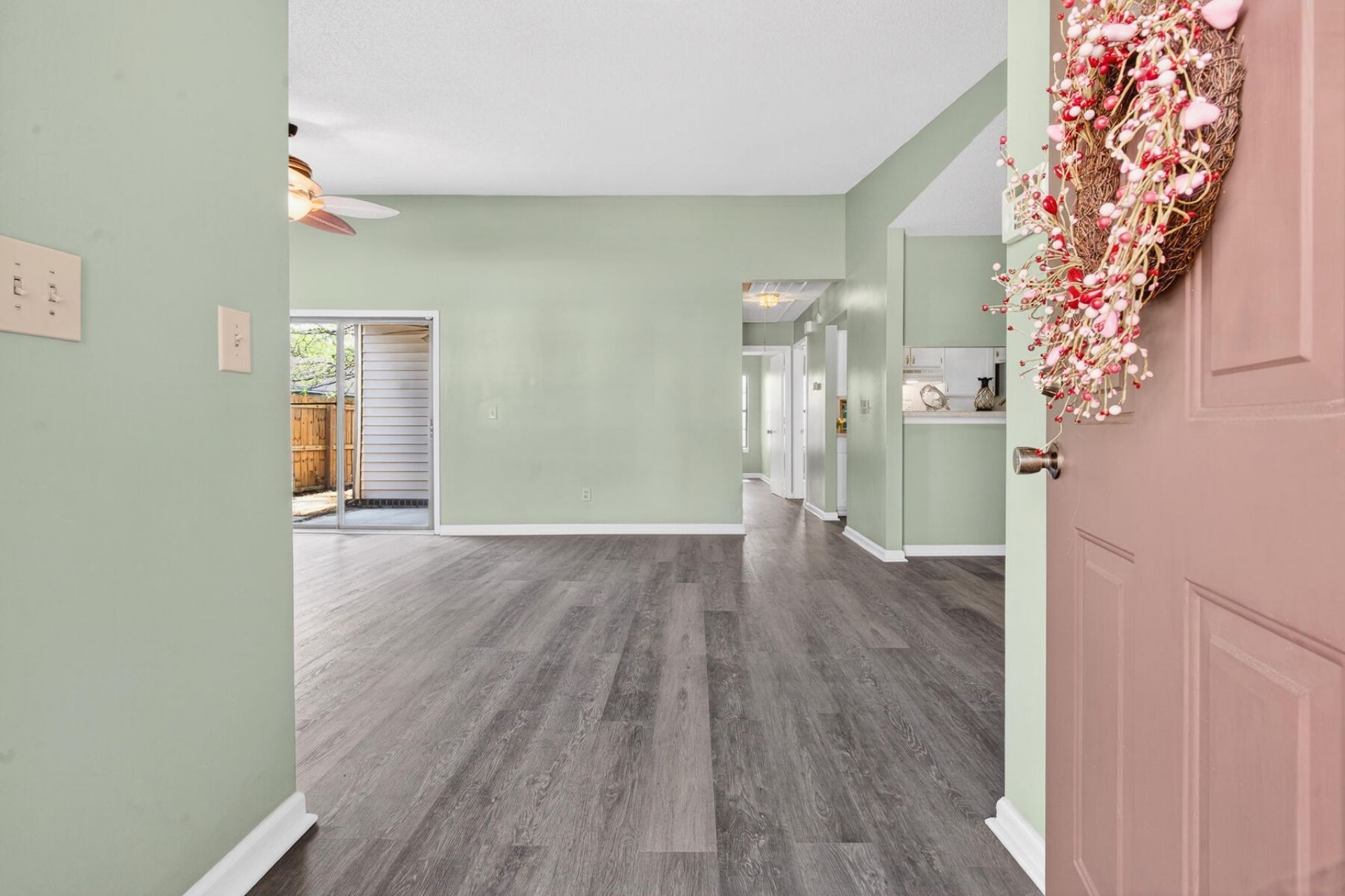 821 Winthrop Street Photo 7