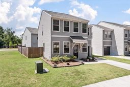 1056 Berry Patch Circle photo 4