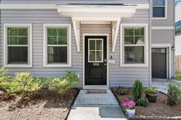 1056 Berry Patch Circle photo 4