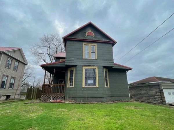 914 Stewart Avenue , Cambridge, OH 43725