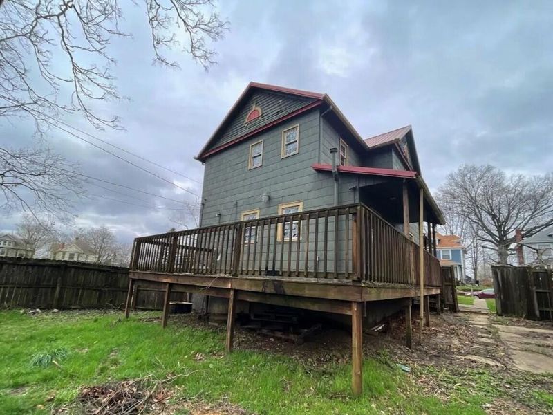 914 Stewart Avenue, Cambridge, OH 43725 Photo 2